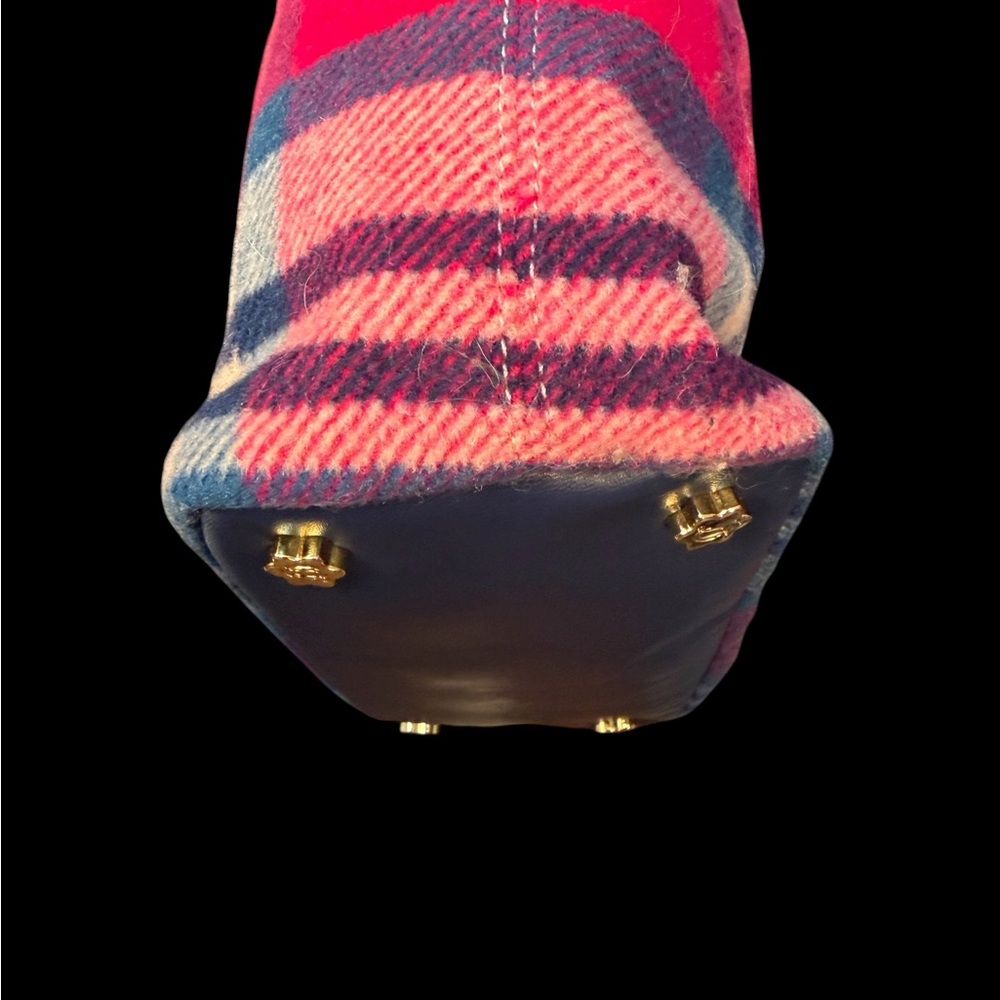 Draper James Scotty Check Bucket Bag (A540) - Picture 5 of 8